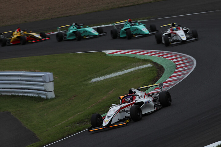 決勝がスタートした