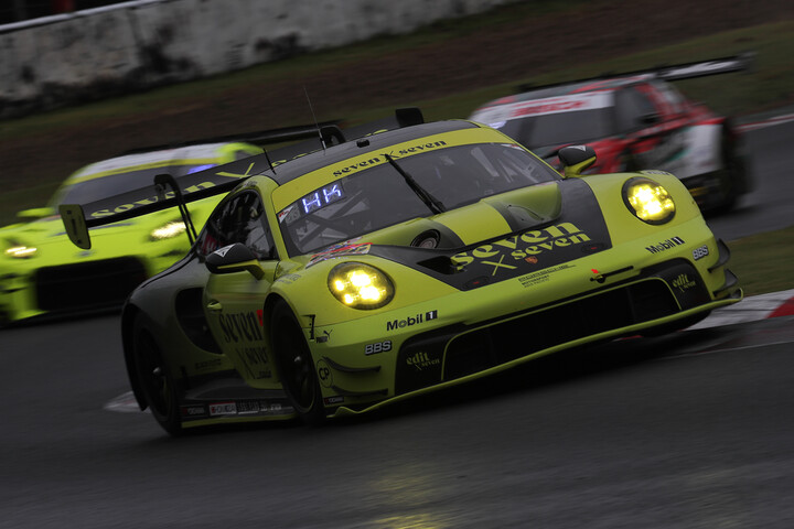 公式練習: GT300クラス3位はseven × seven PORSCHE GT3R（近藤翼／ハリー・キング）