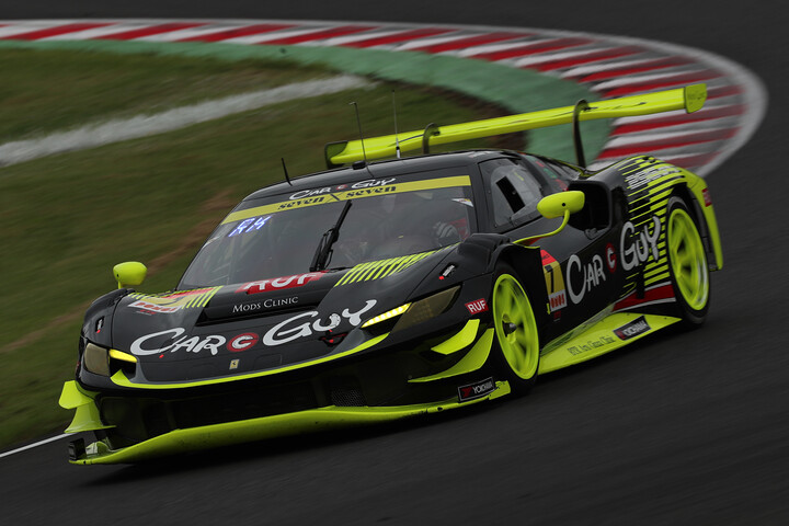 GT300クラスポールポジションはCARGUY Ferrari 296 GT3（ザック・オサリバン／小林利徠斗）