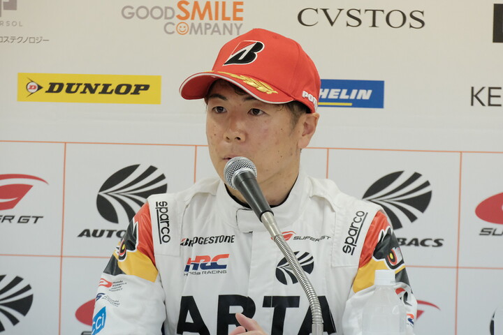 GT500クラスでポールポジションを獲得した大津弘樹（ARTA）