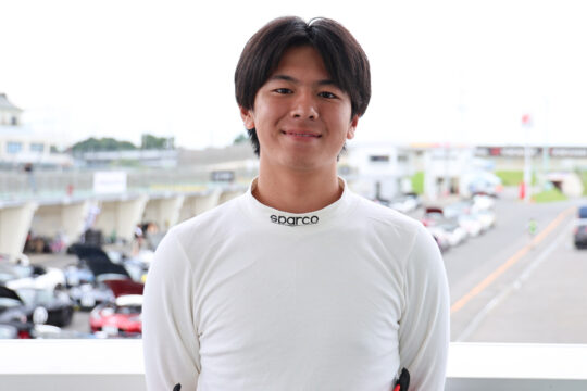 予選3位の濵邊誠己（ELEVレーシングS2制動屋）