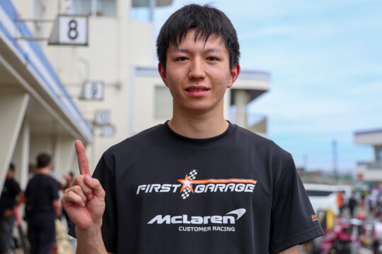 ポールポジションの津田充輝（ファーストガレージ制動屋KKS2）