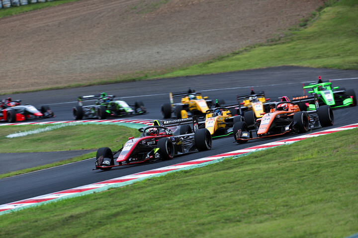 決勝がスタートした