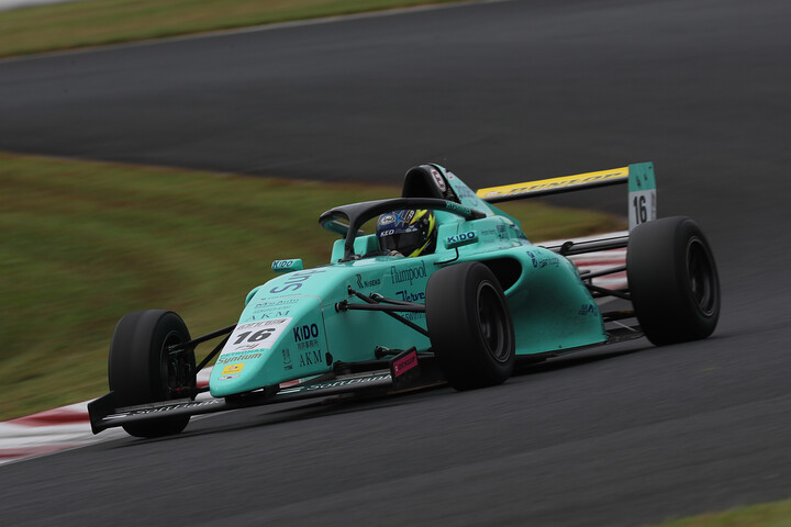 チャンピオンクラス優勝は白崎稜（Kageyama YBS Verve MCS4）