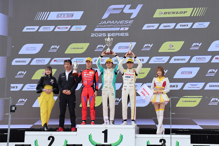 チャンピオンクラスの表彰式