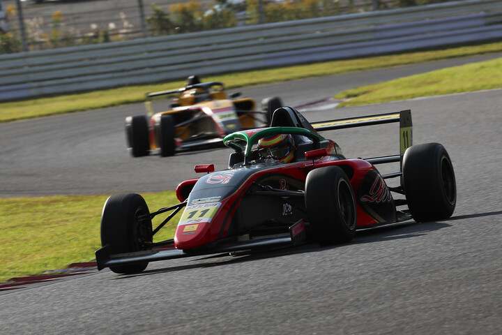 インディペンデントクラス決勝3位は植田正幸（Rn-sports MCS4）