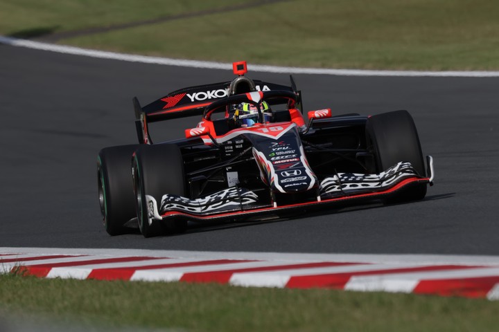 フリー走行1回目、2回目とも3位の岩佐歩夢（AUTOBACS MUGEN SF23）