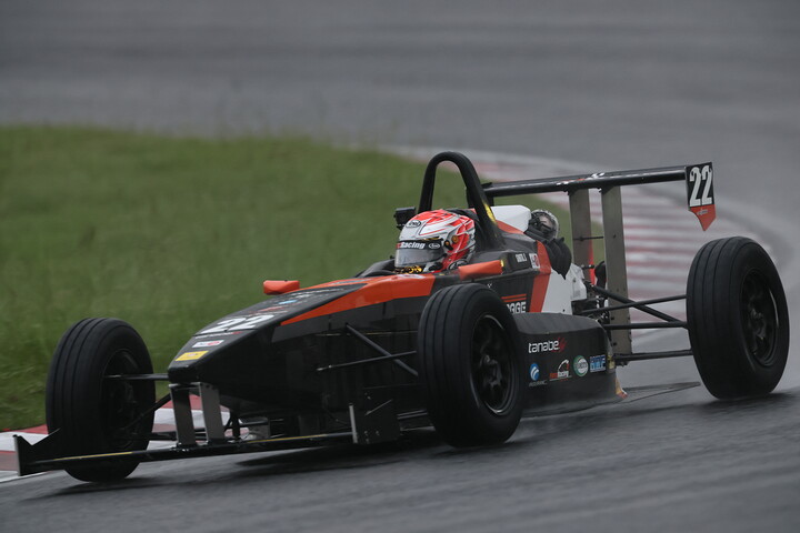 決勝2位は酒井翔太（ファーストガレージKK-S2）