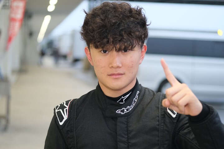 優勝した箕浦稜己（MYST SEIDOYA KK-SII）