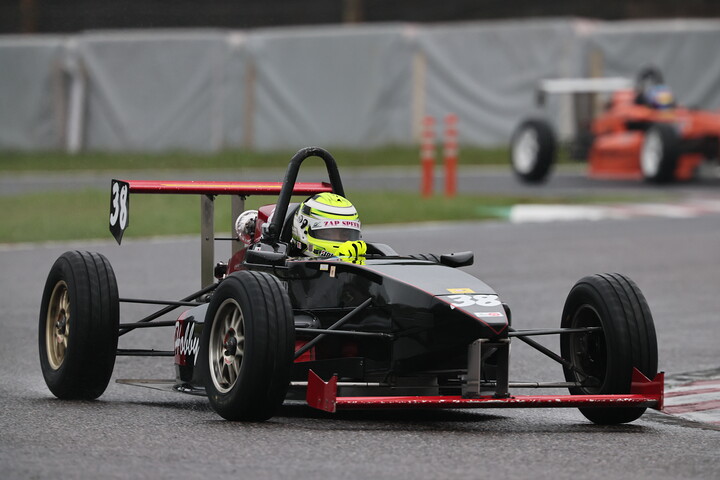 予選9位は伊藤駿（Hobbybase&zapED）