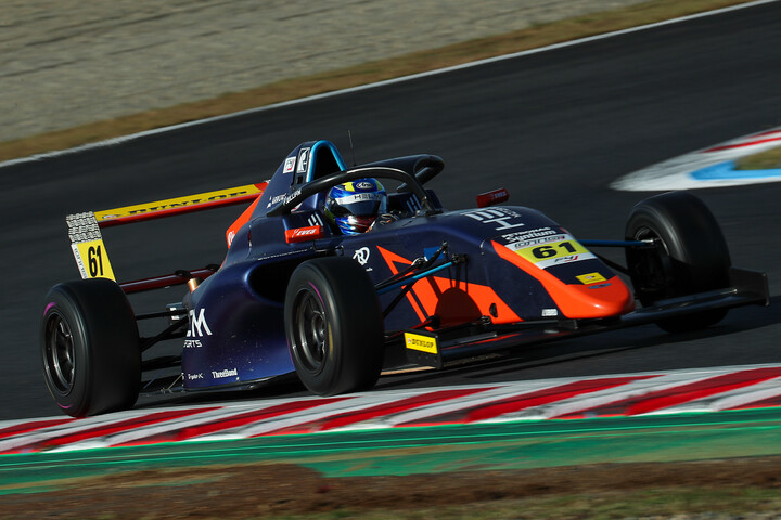 インディペンデントクラス: 第13戦予選3位、第14戦予選6位は坂井ウィリアム（HELM MOTORSPORTS F4）