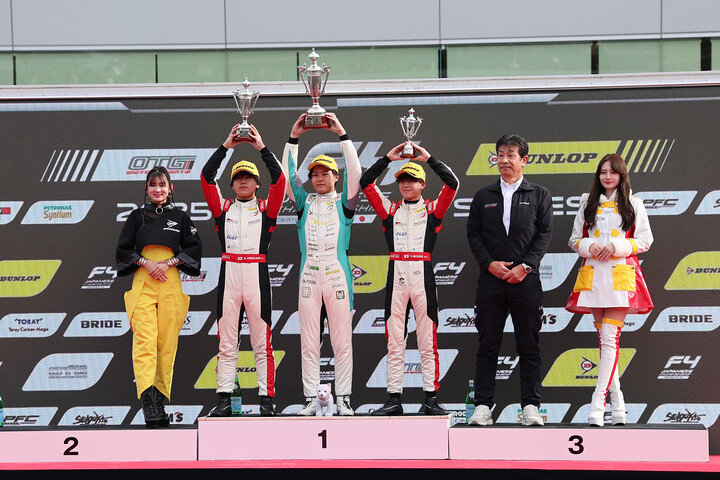 チャンピオンクラスの表彰式