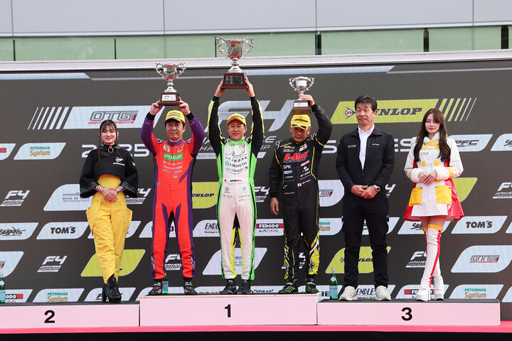 インディペンデントクラスの表彰式