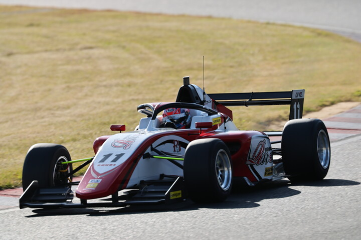 第6戦レース13予選6位、レース15予選6位は小田優（Rn-sports F111/3）