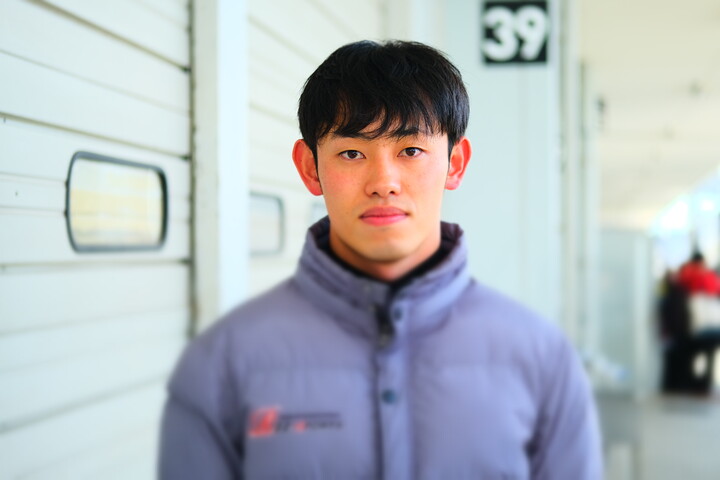 第6戦レース13、レース14予選5位、レース15ポールポジョション　小松響（Rn-sports F111/3）