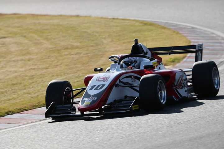 第6戦レース14予選5位は小松響（Rn-sports F111/3）