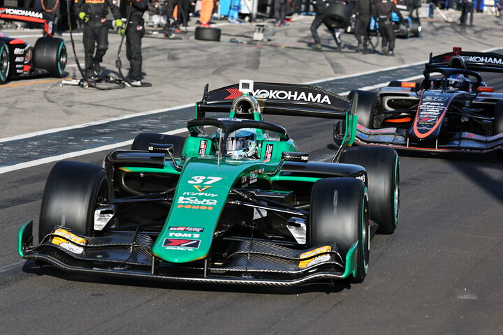 予選6位はサッシャ・フェネストラズ（VANTELIN TOM'S SF23）