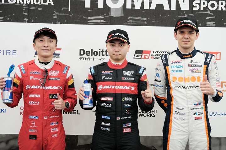 予選フォトセッション:　トップ3のドライバーたち