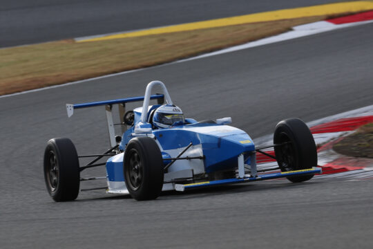 ジェントルマンクラス予選3位は秋山健也（スーパーウインズKKS2）