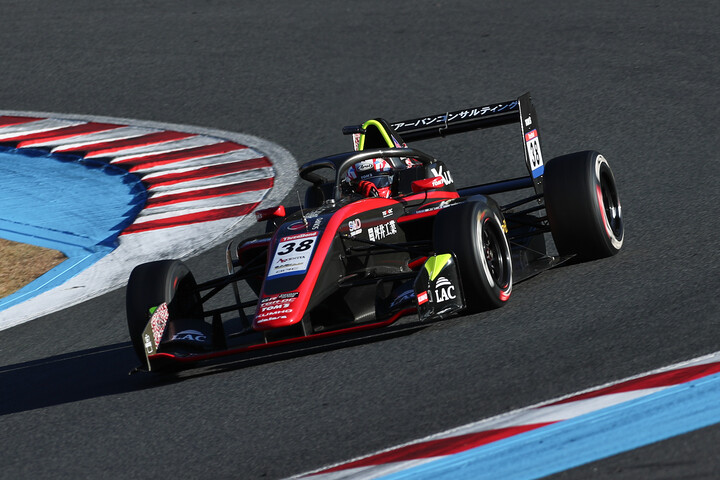 決勝2位は小林利徠斗（モビリティ中京 TOM'S TGR-DC SFL ）