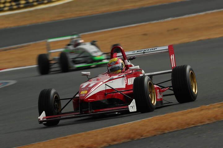 第14戦予選4位、第15戦予選3位の植田正幸（Rnsports制動屋KKZS）