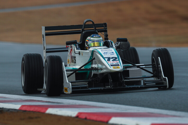 決勝3位は金井亮忠（チームNATS正義001）