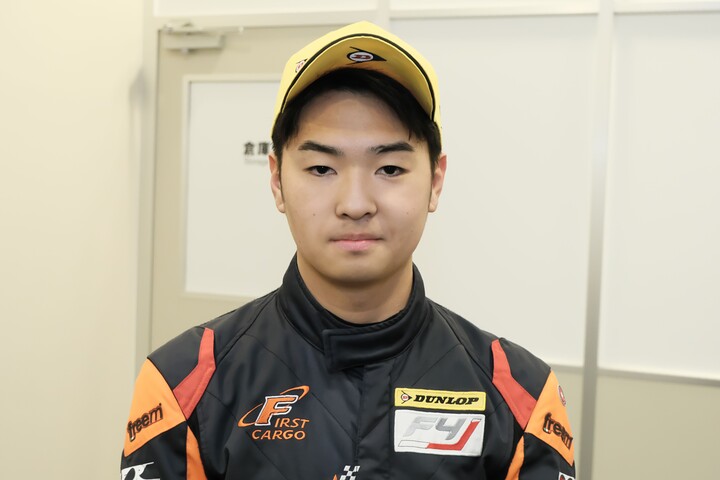 優勝した酒井翔太（ファーストガレージFG108）