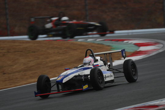 日本一決定戦ファイナルジェントルマンクラス優勝は古里拓（FLEETレブレーシングガレージ）