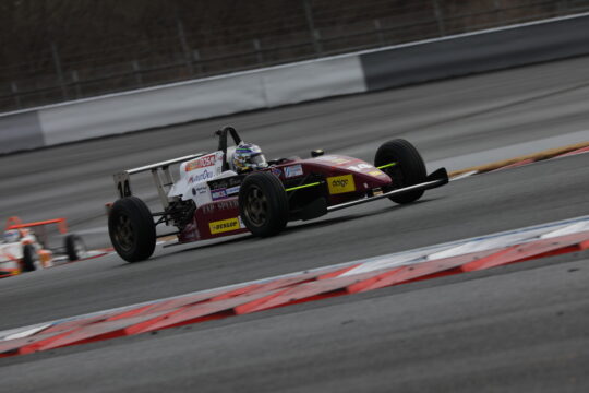 日本一決定戦B組ポールポジションは日本一決定戦B組ポールポジションは松原将也（ZAP MARUTOKU 10V ED）