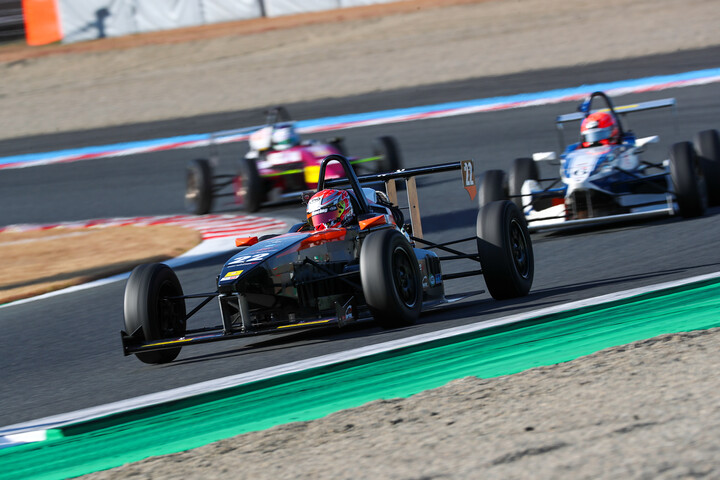 決勝2位は酒井翔太（ファーストガレージKK-S2）