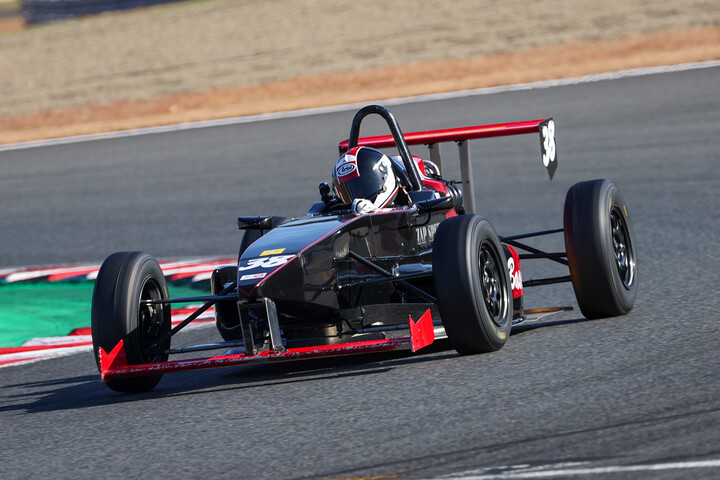 決勝7位でジェントルマンクラスで優勝は畠山泰三（Hobbybase&zap-ED）