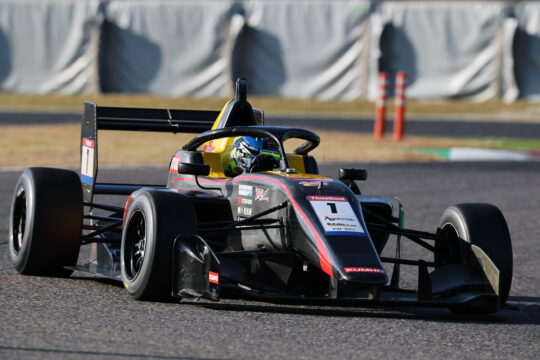 佐藤凛太郎(B-MAX RACING TEAM)