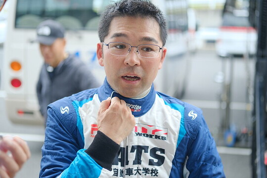 優勝した金井亮忠（チームNATS正義001）