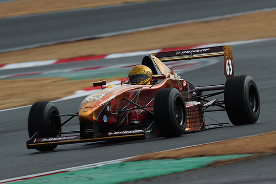 第14戦、第15戦とも予選6位の長嶋重登(ミスト☆T.U.C.GROUP) 第14戦、第15戦とも予選6位の長嶋重登(ミスト☆T.U.C.GROUP)