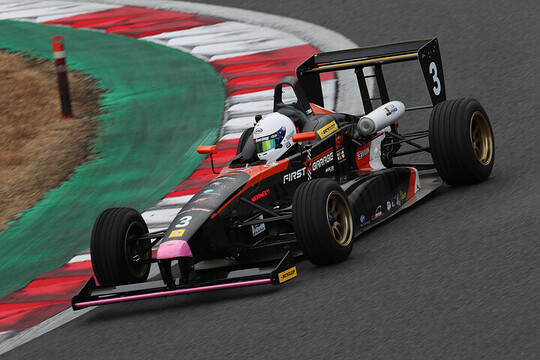 決勝3位は村上太晟（ファーストガレージFG109）