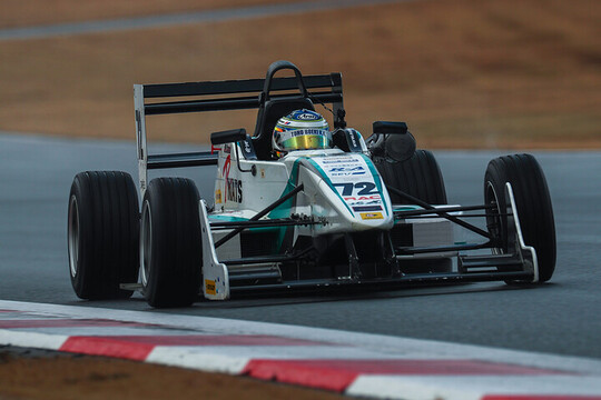 決勝3位は金井亮忠（チームNATS正義001）