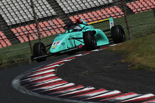 チャンピオンクラス第11戦第12戦とも予選3位は佐藤樹（KageyamaチームスタイルMCS4）