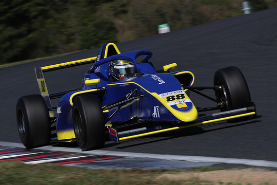 インディペンデントクラス第11戦、第12戦とも予選3位は清水康弘（ART TASTE F4）