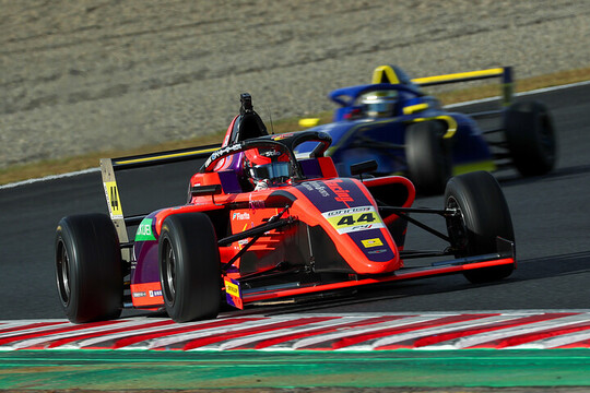 インディペンデントクラス: 第13戦予選4位、第14戦予選3位は今田信宏（JMS RACING with B-MAX）