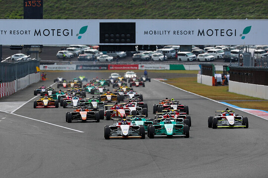 決勝がスタートした