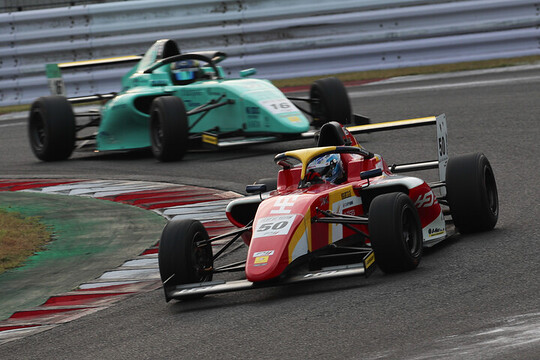 チャンピオンクラス2位は新原光太郎（HFDP with B-Max Racing）