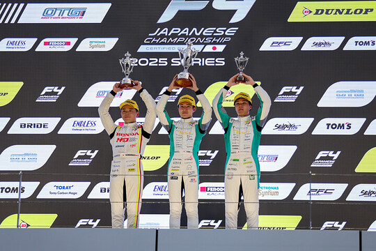 チャンピオンクラスの表彰式