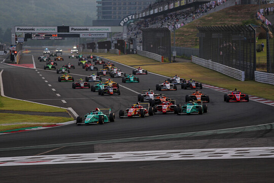 決勝がスタートした