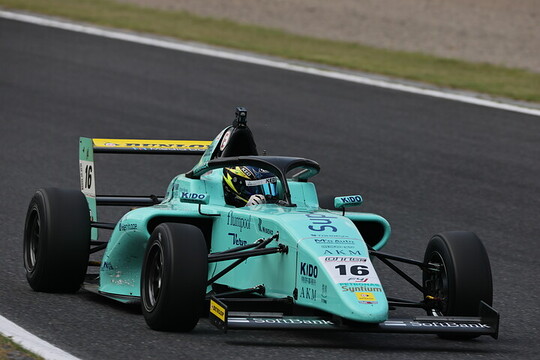 第6戦予選7位、第7戦予選12位は白崎稜（Kageyama YBS Verve MCS4）