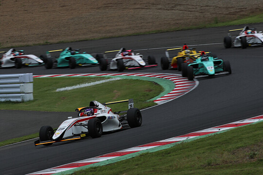 決勝がスタートした