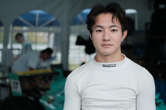 第8戦、第9戦とも予選3位の佐藤樹（KageyamaチームスタイルMCS4）