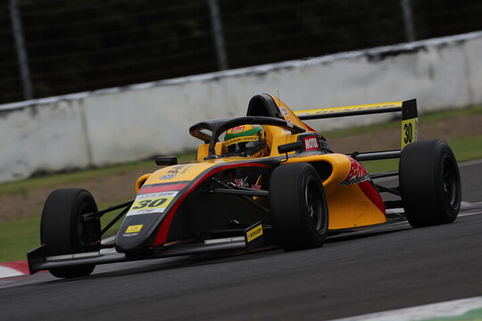 インディペンデントクラス決勝2位はDRAGON（B-MAX TEAM DRAGON）