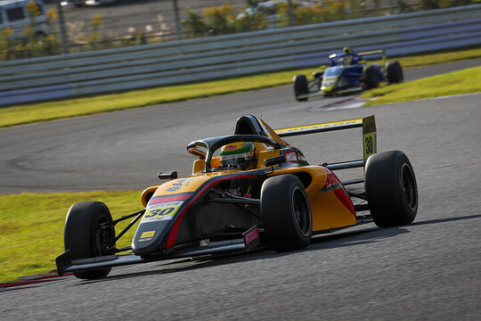 インディペンデントクラス決勝4位はDRAGON（B-MAX TEAM DRAGON）