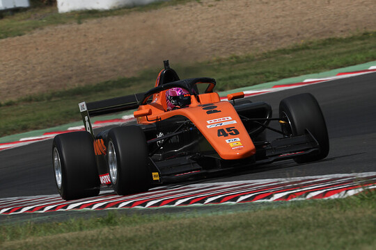 第4戦予選レース8,9,10すべて予選3位の大宮賢人（PONOS RACING F111/3）