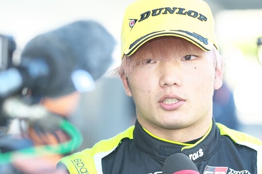 優勝した鈴木斗輝哉(TOM\'S FORMULA) 優勝した鈴木斗輝哉(TOM\'S FORMULA)